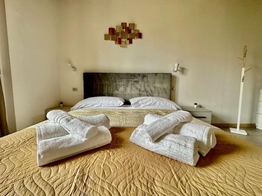 Апартаменты Near Train Station Luxury House 5 Beds Бергамо Экстерьер фото